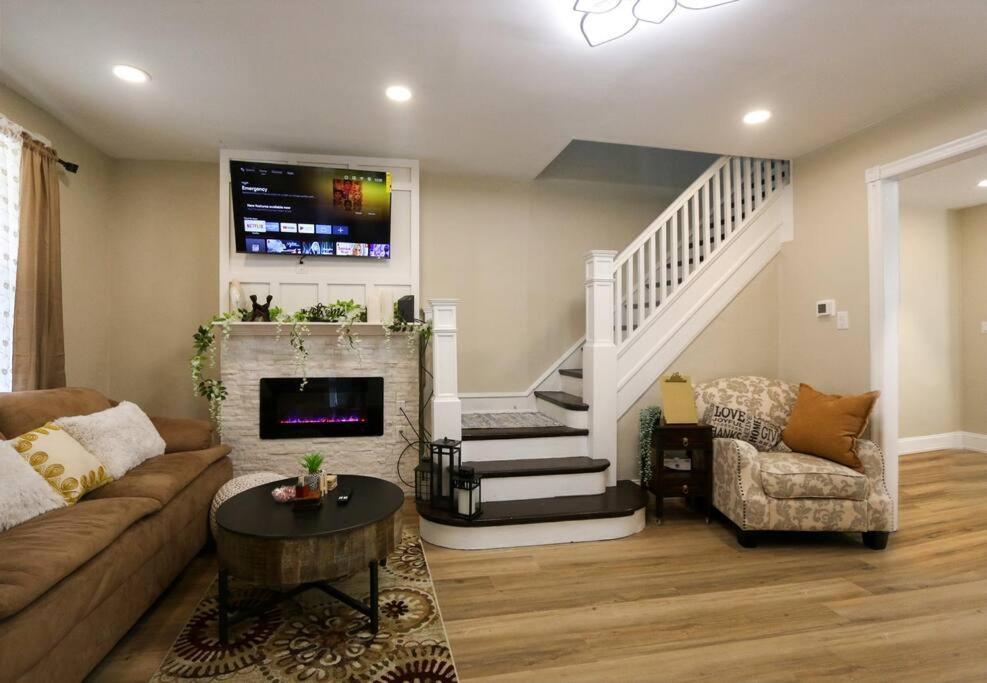 Cozy Modern 3 Bedroom Home In West Philly Филадельфия Экстерьер фото
